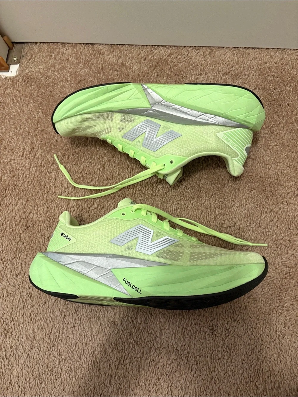 New Balance FuelCell Rebel v5